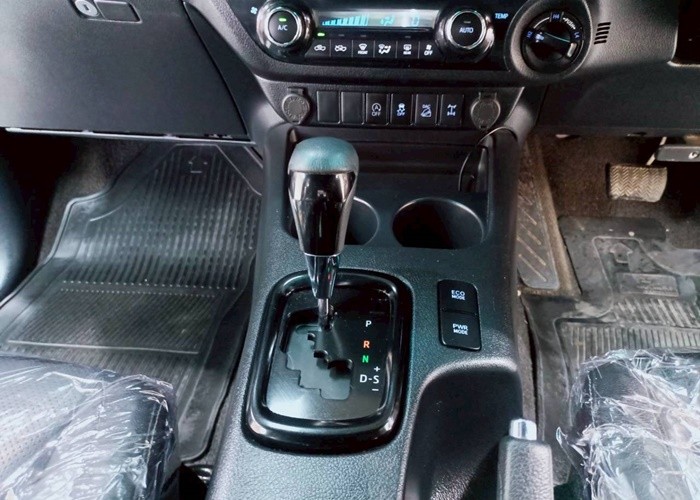 Used 5
                    TOYOTA
                     for Sale Image