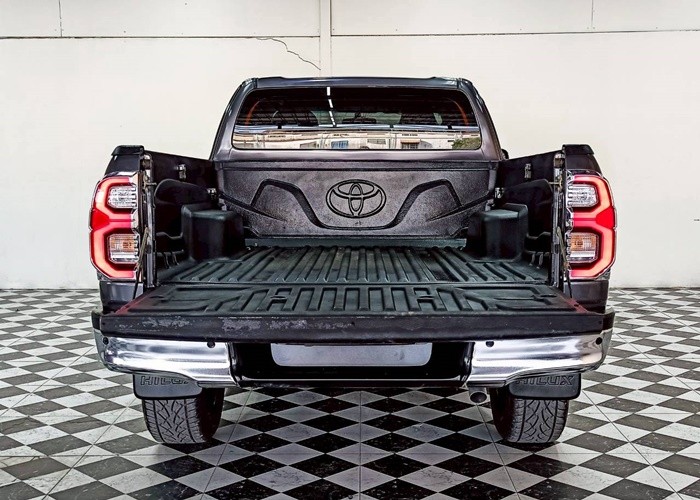 Used 6
                    TOYOTA
                     for Sale Image